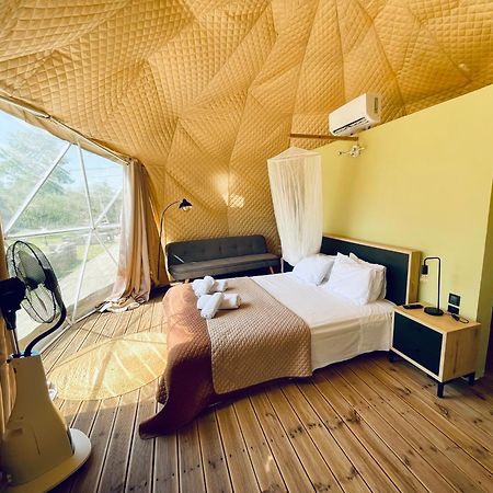 Manna Gea Glamping Domes Hotel Vonitsa Luaran gambar