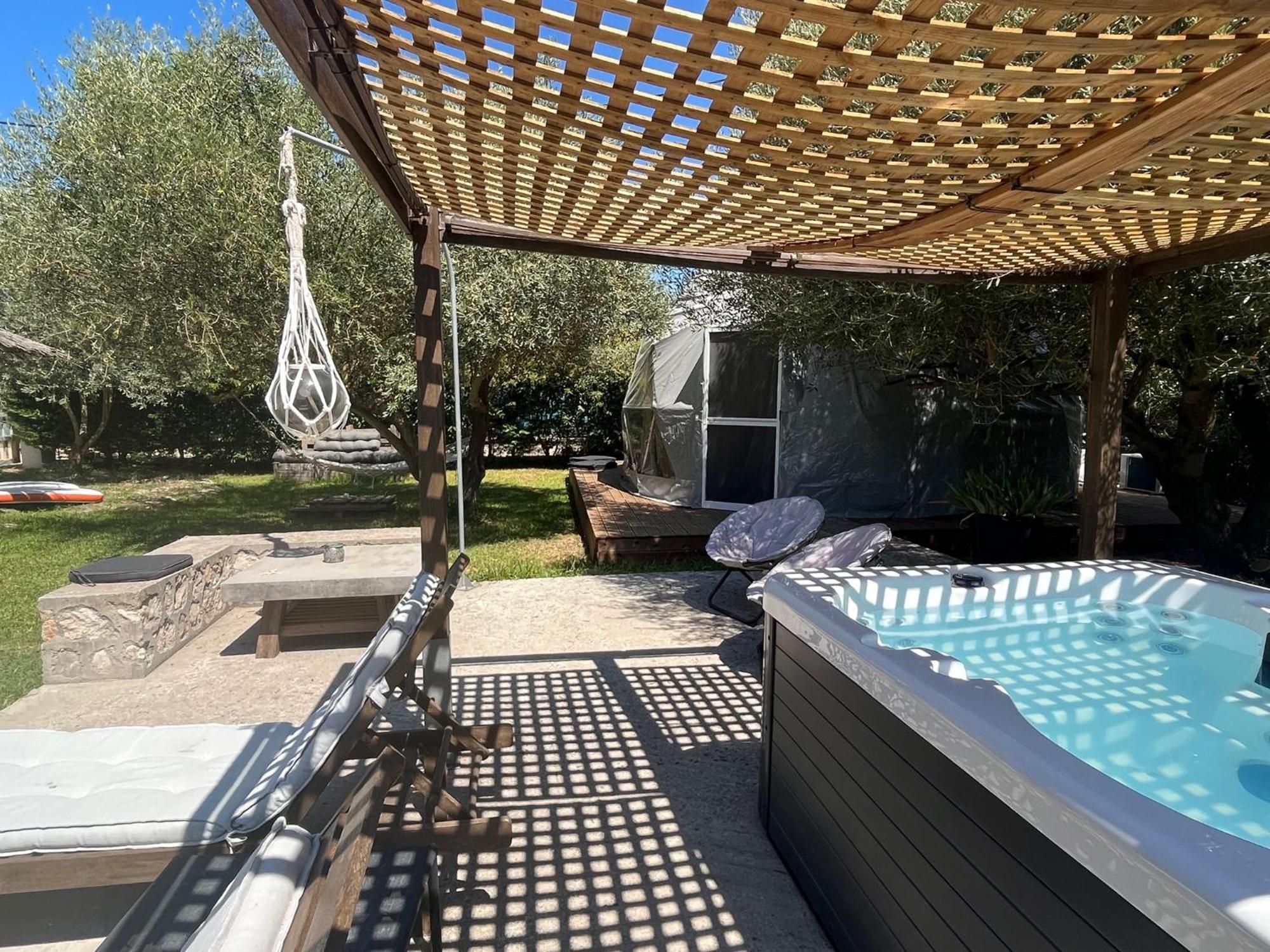 Manna Gea Glamping Domes Hotel Vonitsa Luaran gambar